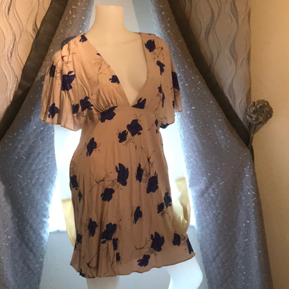 Free People sexy butterfly mini dress with pockets